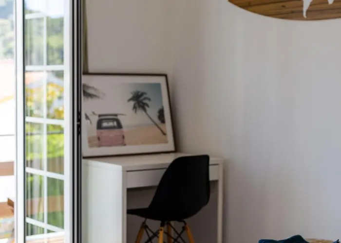 Drop In Ericeira בית הארחה *