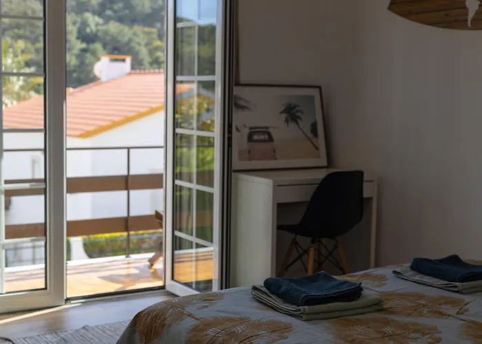 Drop In Ericeira בית הארחה *